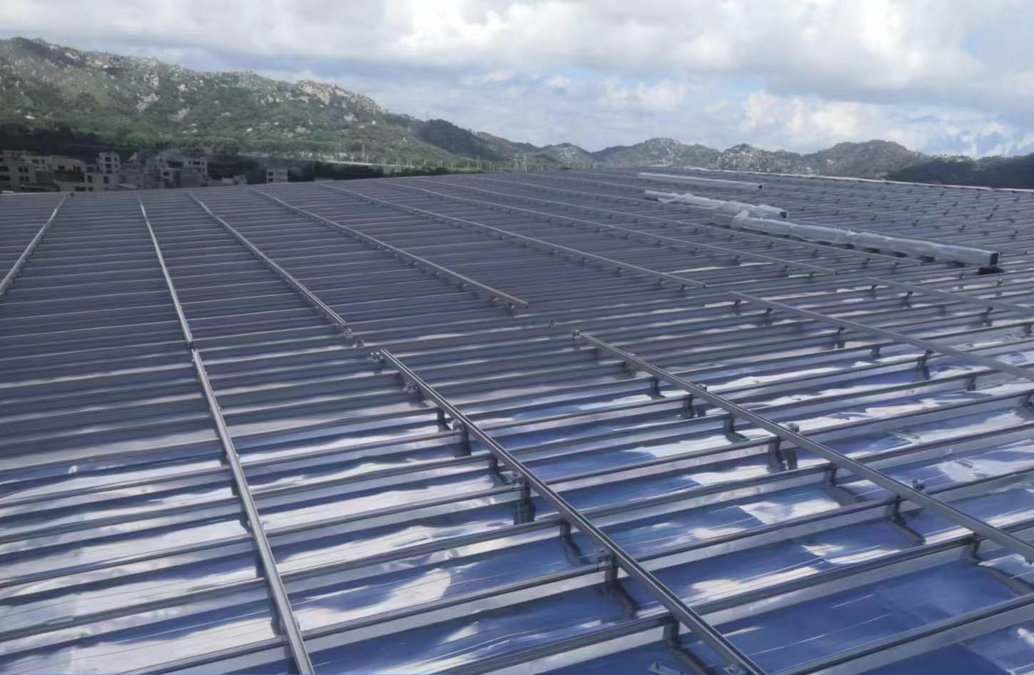 15.5 KW-주석 금속 지붕 미니 레일 브래킷 태양광 발전 시스템